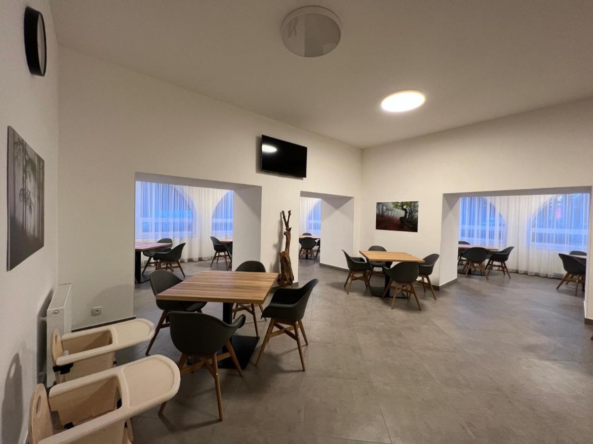 Hotel ヴァルンスドルフ エクステリア 写真